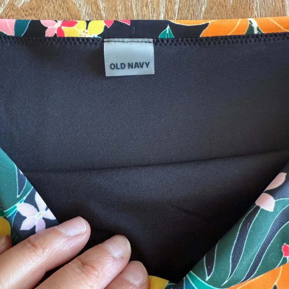 OLD NAVY Bikini Bottom Bundle High Waisted Women’s Size‎ M